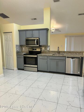 3266 Weyburn Avenue SE, Palm Bay, FL 32909