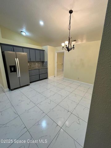 3266 Weyburn Avenue SE, Palm Bay, FL 32909