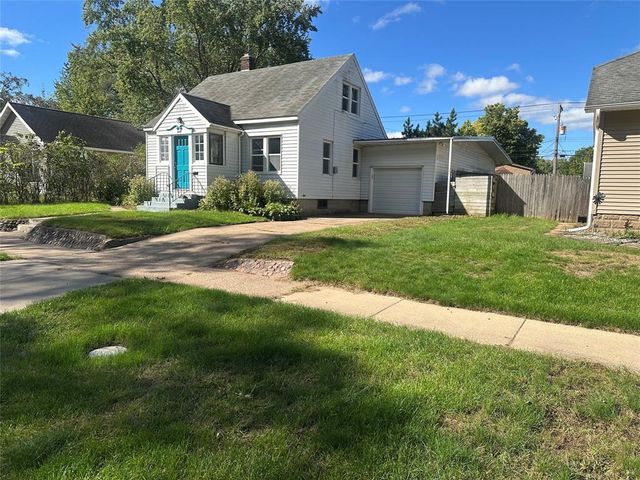 2228 8th Street, Eau Claire, WI 54703