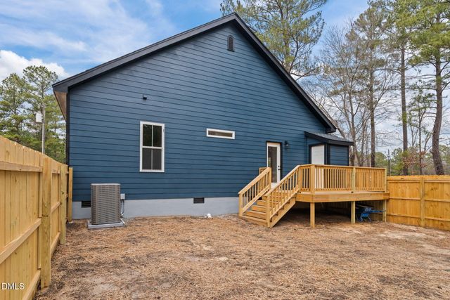 147 Creek Bend Drive, Vass, NC 28394