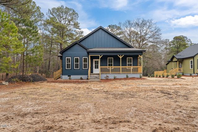 147 Creek Bend Drive, Vass, NC 28394