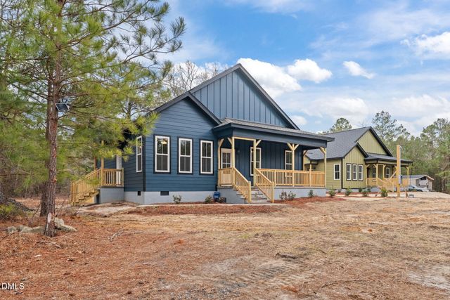 147 Creek Bend Drive, Vass, NC 28394