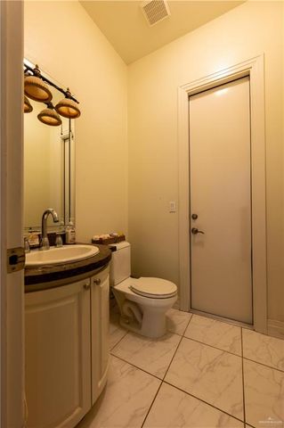 3801 S L Street, Mcallen, TX 78503