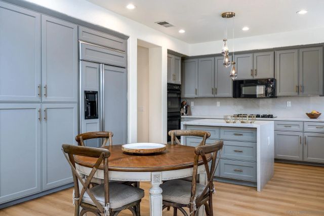 1749 Skimmer Ct, Carlsbad, CA 92011