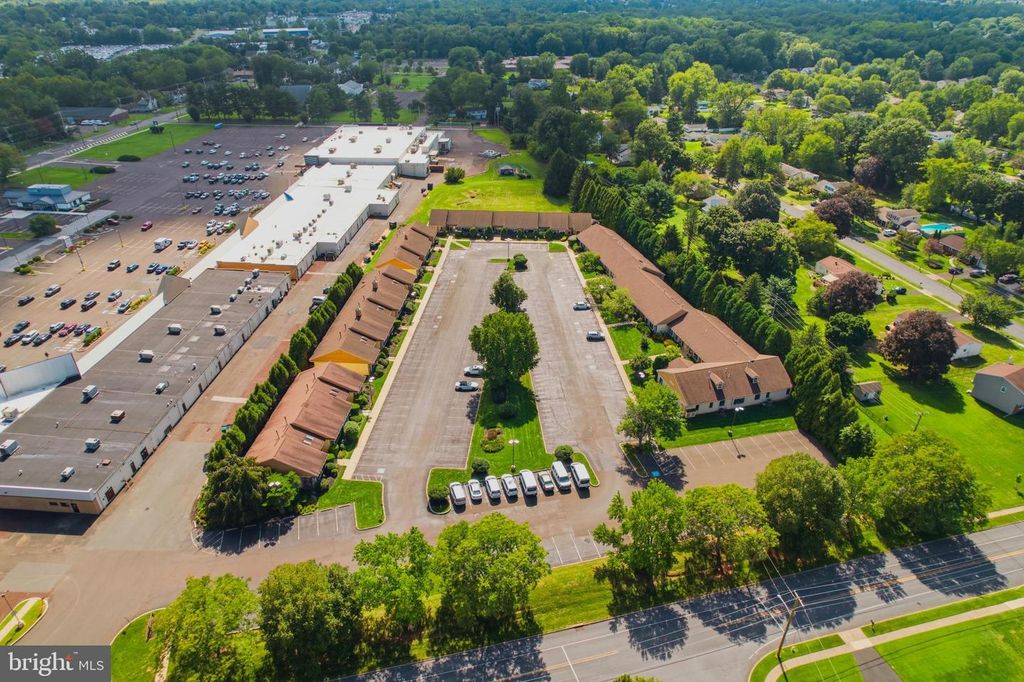 904 TOWN CTR, DOYLESTOWN, PA 18901 — photo 4