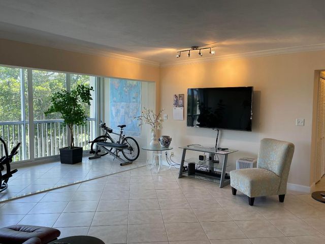 300 E Royal Palm Road 0420, Boca Raton, FL 33432