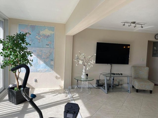 300 E Royal Palm Road 0420, Boca Raton, FL 33432