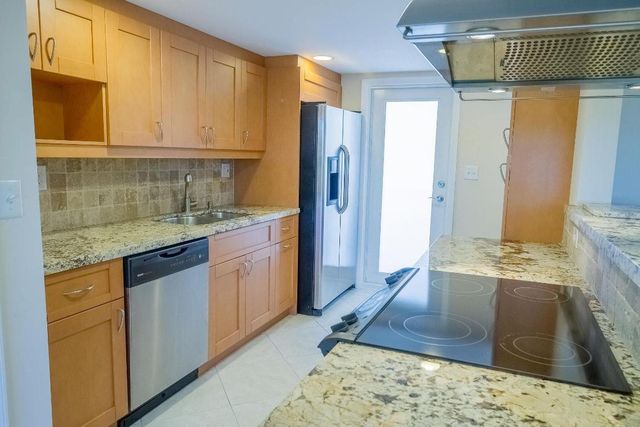 300 E Royal Palm Road 0420, Boca Raton, FL 33432