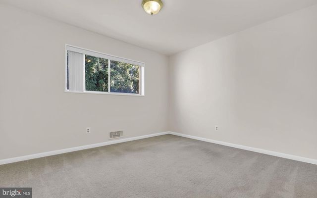 10661 MONTROSE AVE, Bethesda, MD 20814