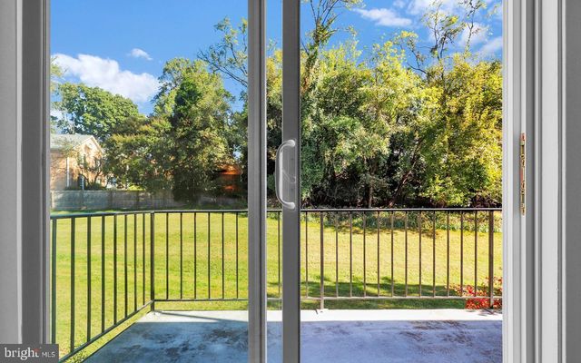 10661 MONTROSE AVE, Bethesda, MD 20814