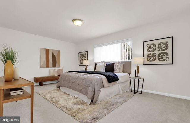 10661 MONTROSE AVE, Bethesda, MD 20814