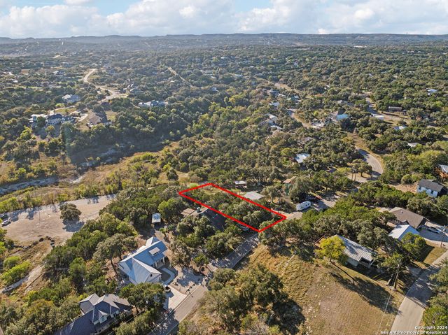 1831 W LAKESIDE DR, Canyon Lake, TX 78133