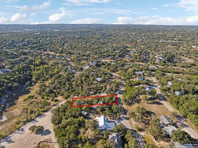 1831 W LAKESIDE DR, Canyon Lake, TX 78133