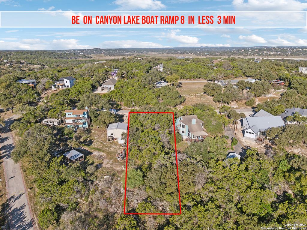 1831 W LAKESIDE DR, Canyon Lake, TX 78133