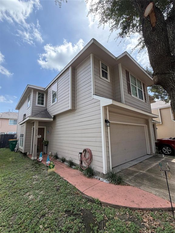 6026 Yorkglen Manor Lane, Houston, TX 77084