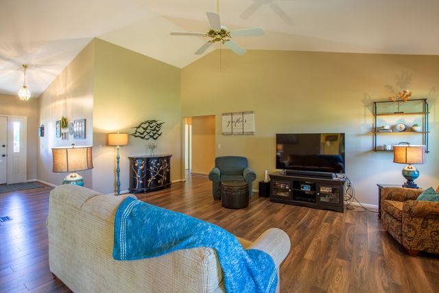 2560 Teaberry Court, Burlington, KY 41005
