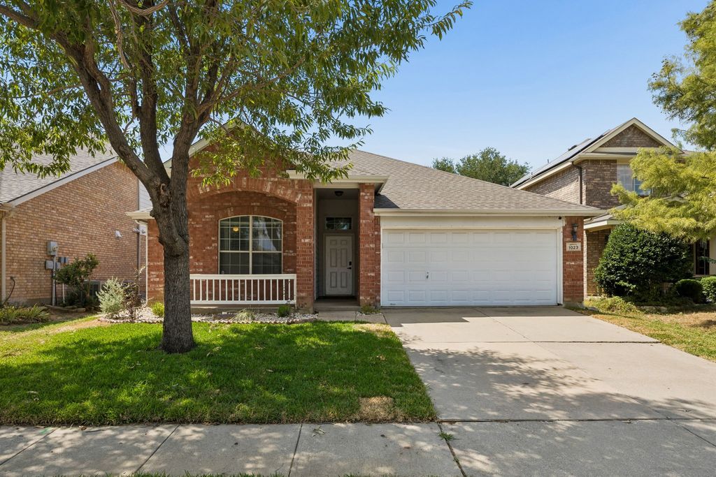 1023 Aviary, Aubrey, TX 76227 — exterior