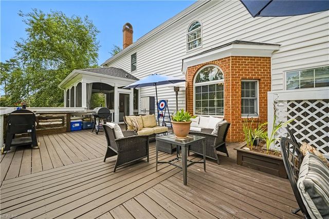111 Laydon WAY, Poquoson, VA 23662