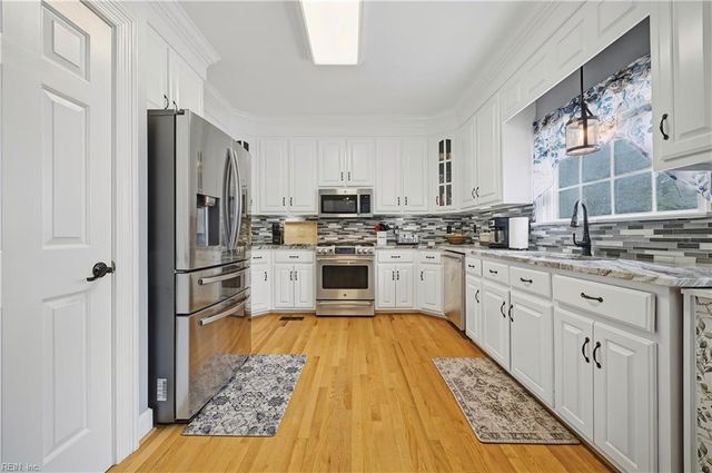 111 Laydon WAY, Poquoson, VA 23662