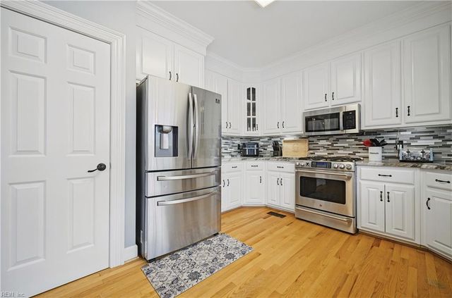 111 Laydon WAY, Poquoson, VA 23662