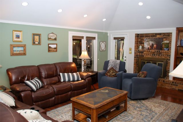5240 Kiwanis Road, Dallas, TX 75236
