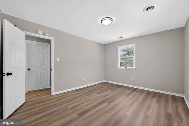 9 MAISE AVE, Linwood, PA 19061