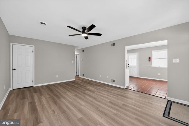 9 MAISE AVE, Linwood, PA 19061