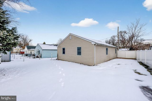 9 MAISE AVE, Linwood, PA 19061