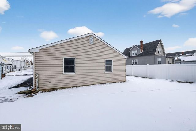 9 MAISE AVE, Linwood, PA 19061