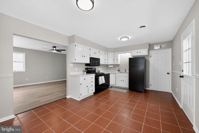 9 MAISE AVE, Linwood, PA 19061