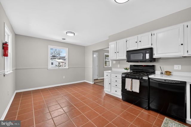 9 MAISE AVE, Linwood, PA 19061