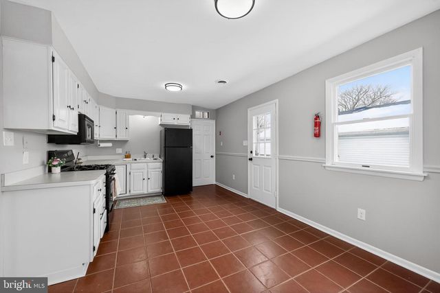 9 MAISE AVE, Linwood, PA 19061