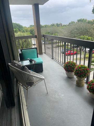 955 Egret Circle 411, Delray Beach, FL 33444