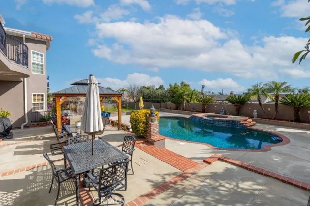 680 W Byron Court, Upland, CA 91784