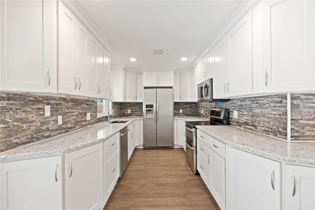 14114 BARDSDALE LANE, Tampa, FL 33625