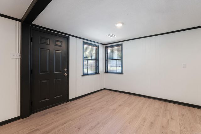 1951 Torreyson St., Conway, AR 72034