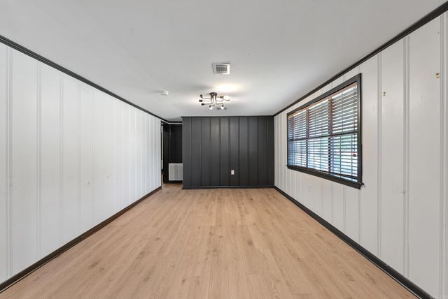 1951 Torreyson St., Conway, AR 72034