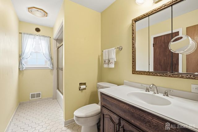 34 Marcia Street, Sayreville, NJ 08859