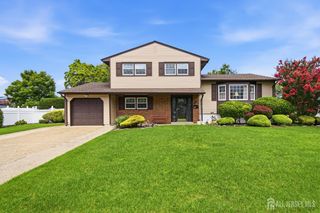 34 Marcia Street, Sayreville, NJ 08859