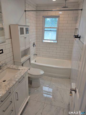 59 Park Lane Road 16, New Milford, CT 06776