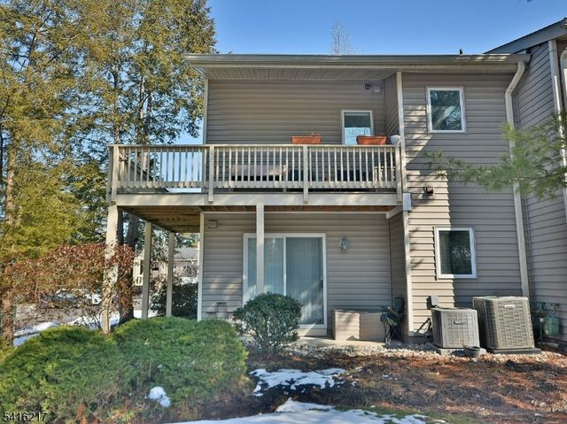 13 Troon Ter, Clinton Twp., NJ 08801