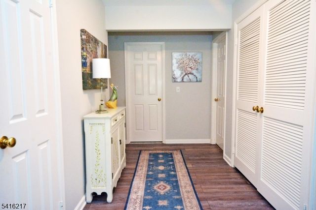 13 Troon Ter, Clinton Twp., NJ 08801