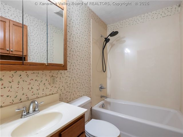161 Kilgore Street, Culloden, WV 25510
