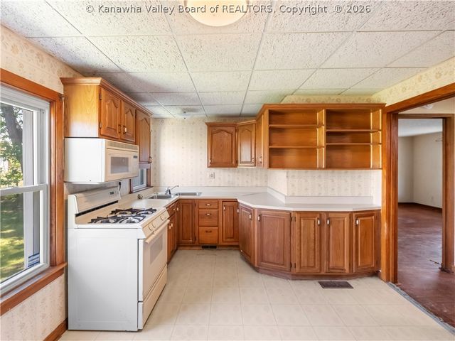 161 Kilgore Street, Culloden, WV 25510