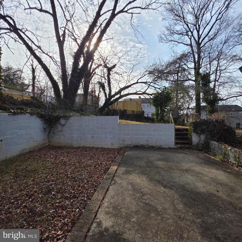 716 71ST AVE, Capitol Heights, MD 20743