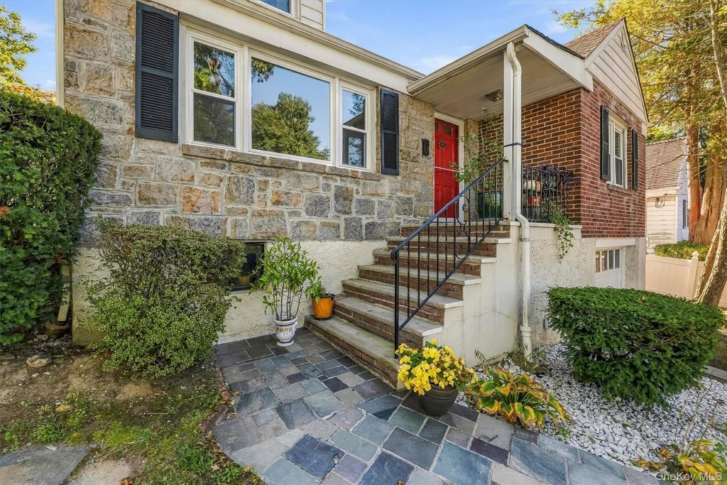 162 AKA 164 Rosedale Road, Yonkers, NY 10710 — photo 4