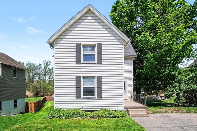 1897 Ridge Rd, Ontario, NY 14519