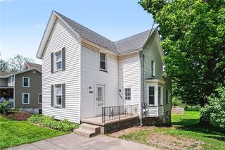 1897 Ridge Rd, Ontario, NY 14519