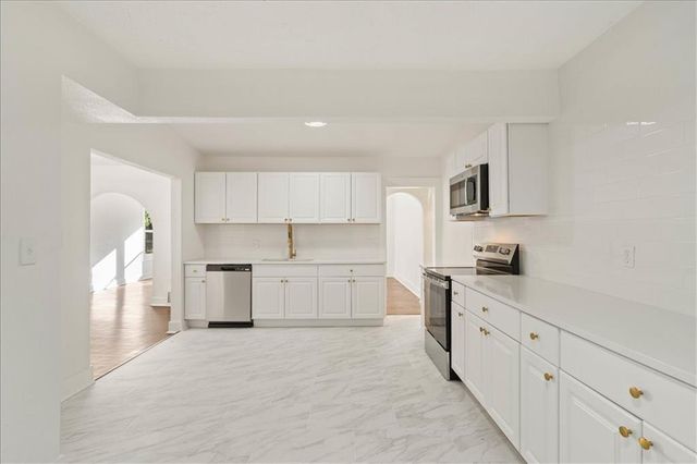 7516 Olive Street, Kansas City, MO 64132