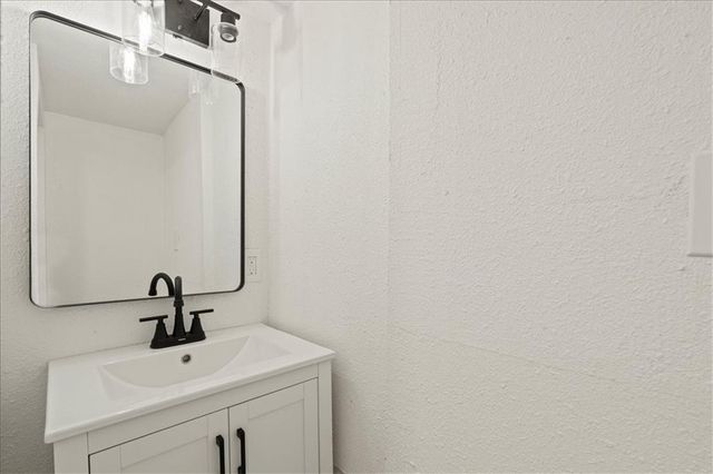 7516 Olive Street, Kansas City, MO 64132